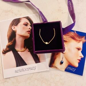 Elegant Gold Chain Bracelet with Opal Accent